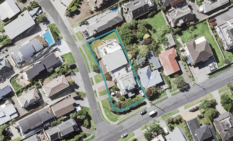 9C Takutai Avenue, Bucklands Beach, Auckland - Carousel 1