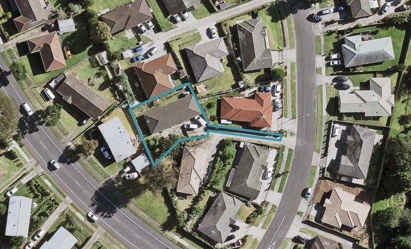 65 Castlefinn Drive, Weymouth, Auckland - Carousel 1
