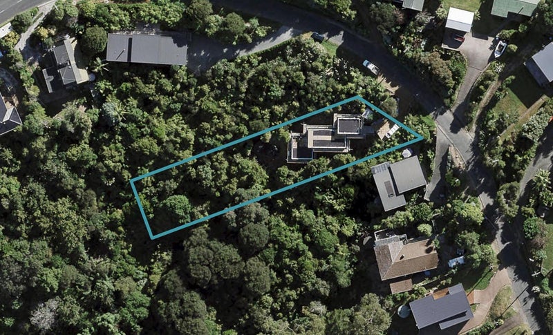 29 Karaka Road, Oneroa, Waiheke Island - Carousel 1