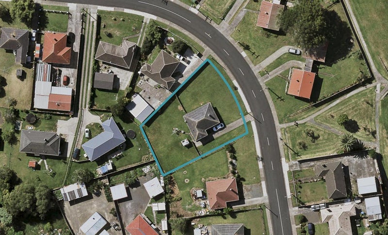 39 Cobham Crescent, Otara, Auckland - Carousel 1