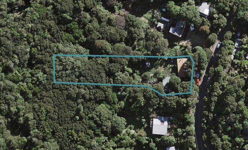 20 O'Brien Road, Omiha, Waiheke Island - Carousel 1