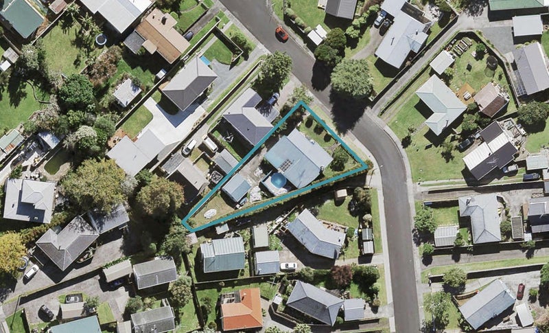 15 O'Donn Avenue, Beach Haven, Auckland - Carousel 1