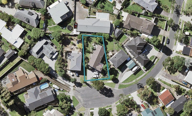 9 Lilian Place, Farm Cove, Auckland - Carousel 1