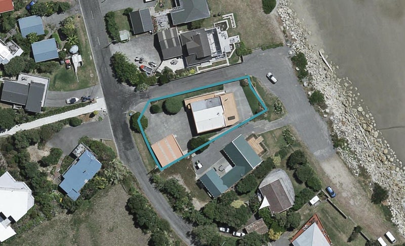 212 Harper Road, Waimarama, Havelock North - Carousel 1