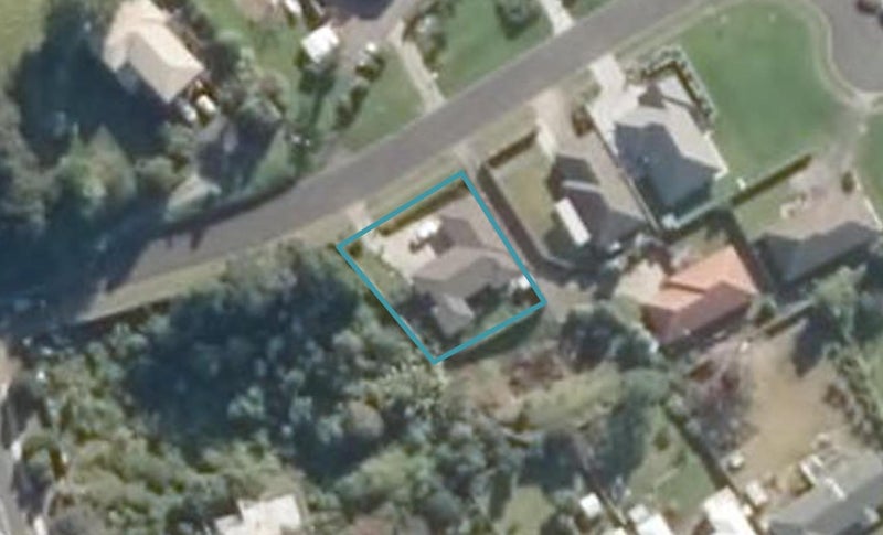 8 Roderick Place, Onerahi, Whangarei - Carousel 1