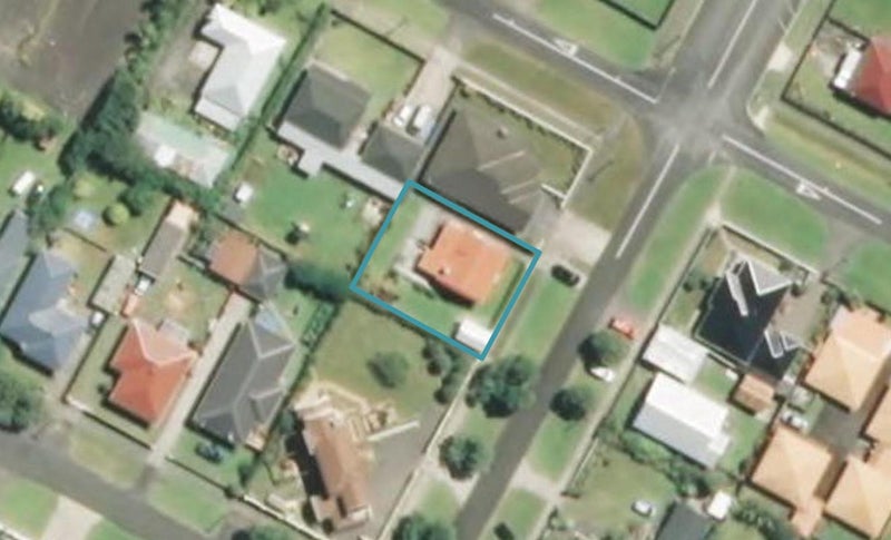 6 Napier Street, Opunake - Carousel 1