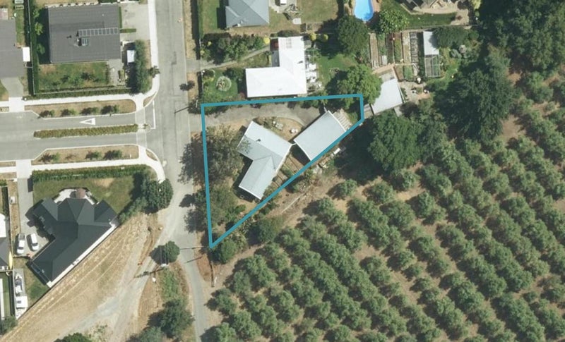 21 Richardson Avenue, Burleigh, Blenheim - Carousel 1