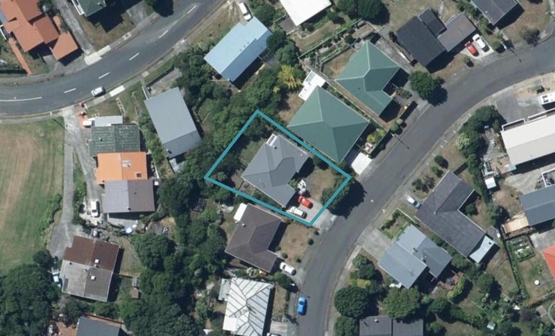 10 Annan Grove, Papakowhai, Porirua - Carousel 1