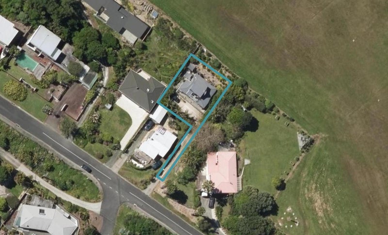 30A Weir Crescent, Onerahi, Whangarei - Carousel 1
