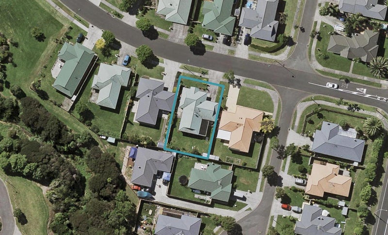 75 Medvale Avenue, Flat Bush, Auckland - Carousel 1