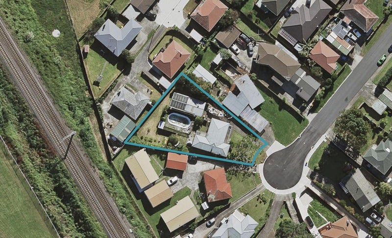 5 Ross Avenue, Papatoetoe, Auckland - Carousel 1