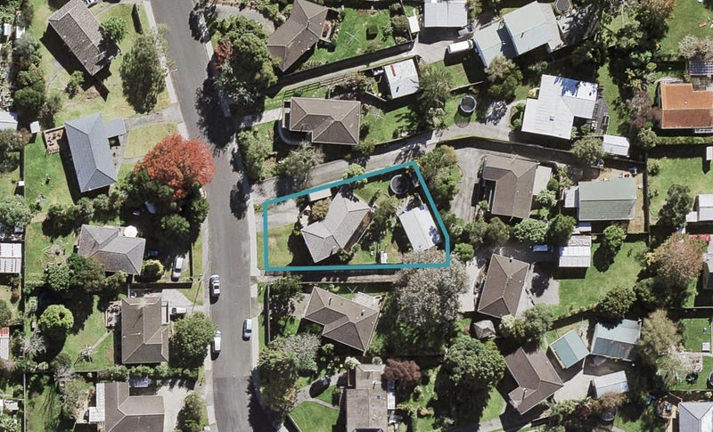 16 Fairdale Place, Birkdale, Auckland - Carousel 1