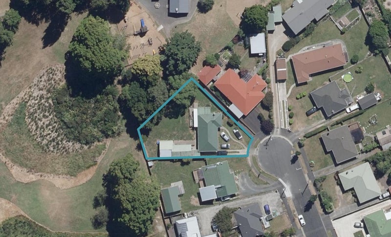 31 Somme Crescent, Hillcrest, Hamilton - Carousel 1