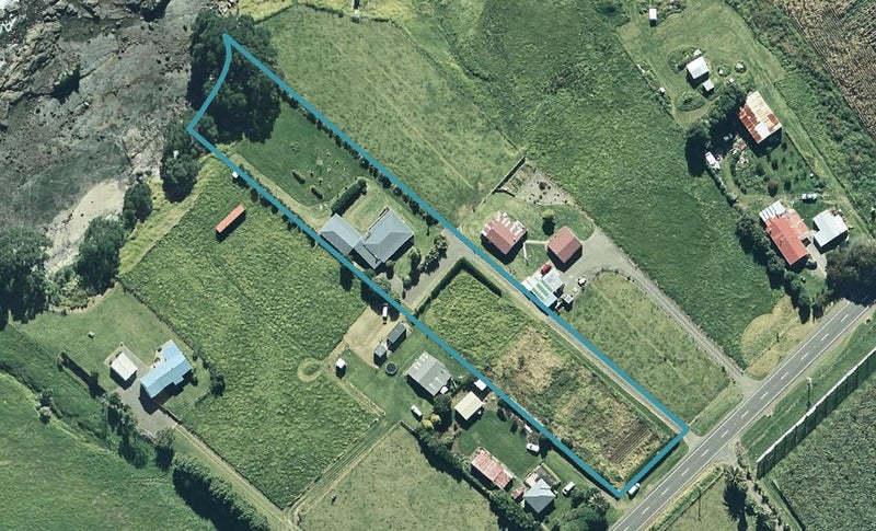 6741 State Highway 35, Te Kaha, Opotiki - Carousel 1