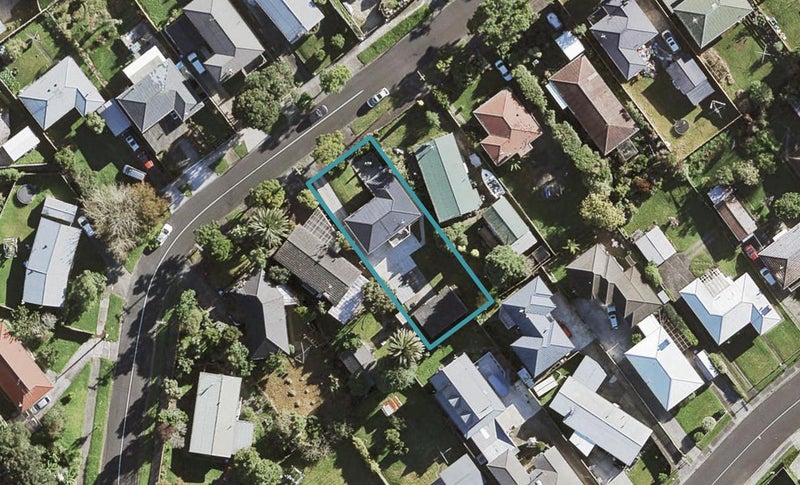 78 Rosamund Avenue, New Windsor, Auckland - Carousel 1