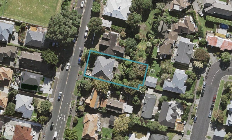 216 Gillies Avenue, Epsom, Auckland - Carousel 1