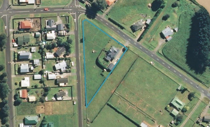 11 Egmont Street, Normanby, Hāwera - Carousel 1