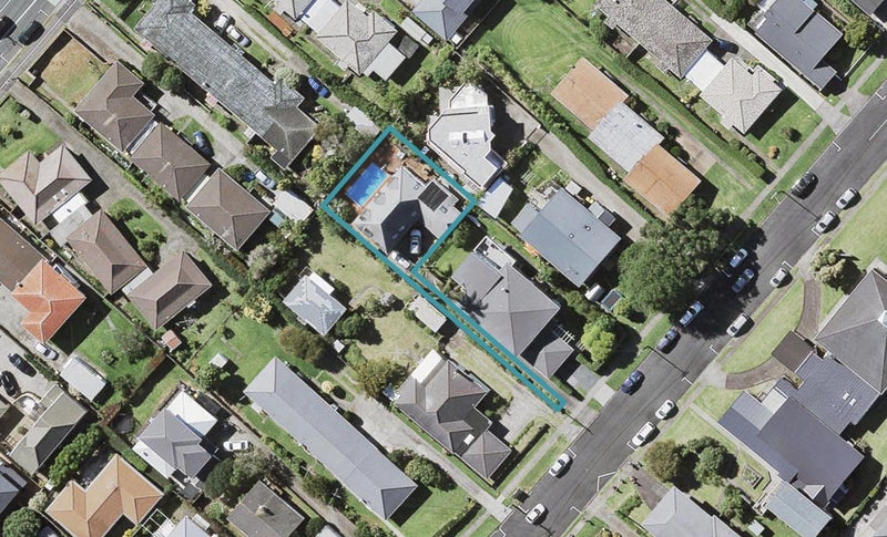 9A Otakau Road, Milford, Auckland - Carousel 1