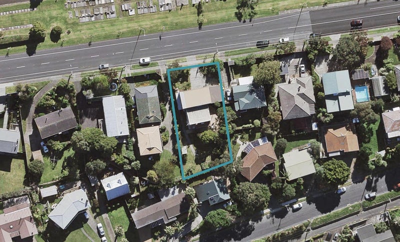 227 Eskdale Road, Birkenhead, Auckland - Carousel 1