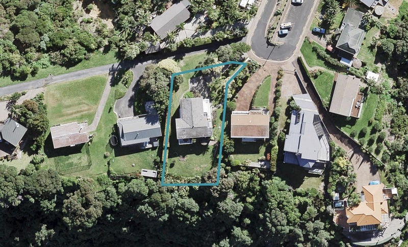56 Kennedy Point Road, Surfdale, Waiheke Island - Carousel 1
