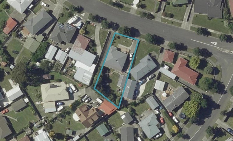 54 Karamea Crescent, Kelvin Grove, Palmerston North - Carousel 1