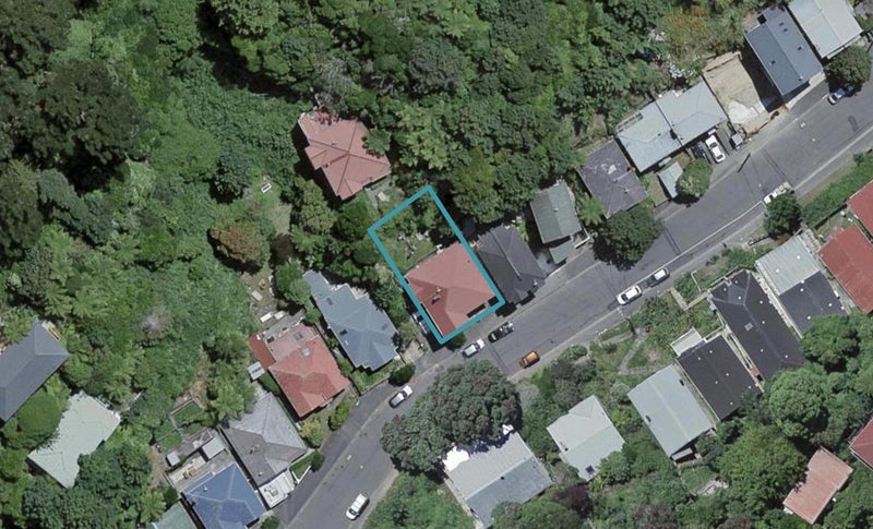15 Adams Terrace, Aro Valley, Wellington - Carousel 1