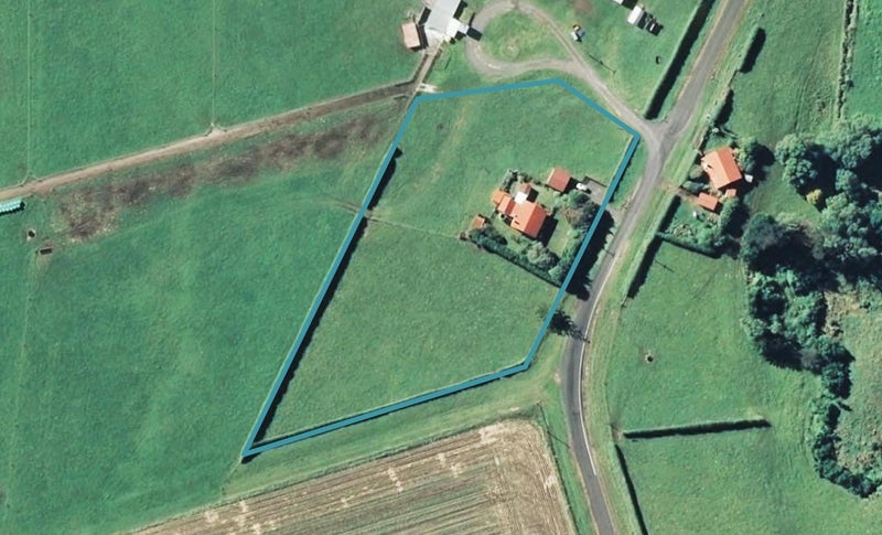 39 Auroa Road, Hawera - Carousel 1