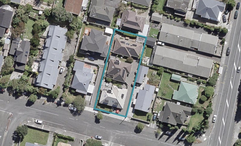 2/4 Wai-Iti Crescent, Woburn, Lower Hutt - Carousel 1