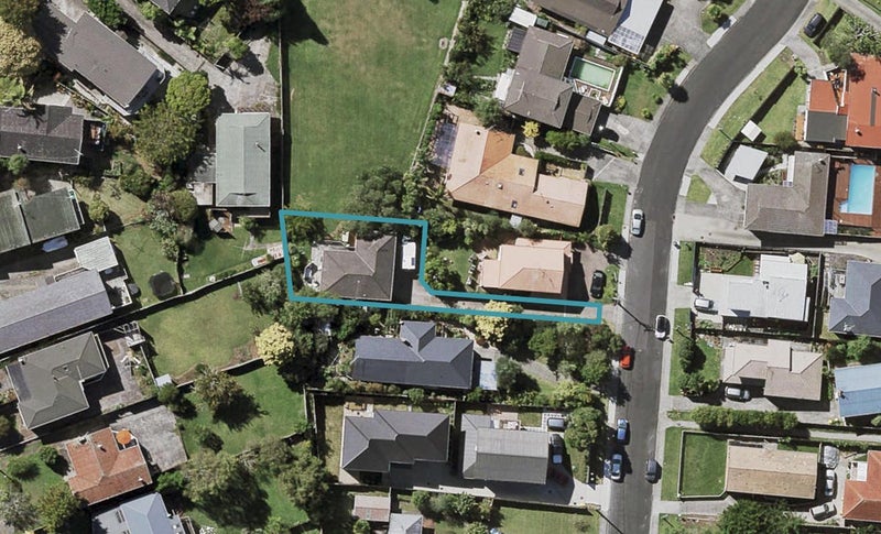 26 Merriefield Avenue, Forrest Hill, Auckland - Carousel 1