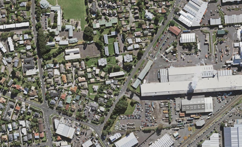 1/16 Felix Street, Onehunga, Auckland - Carousel 1