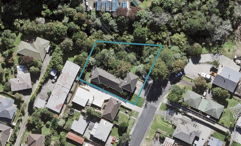 112 Tirimoana Road, Te Atatū South, Auckland - Carousel 1