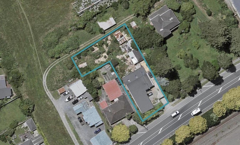 85 Main Highway, Otaki - Carousel 1