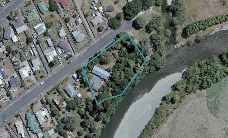 82 River Road, Masterton - Carousel 1