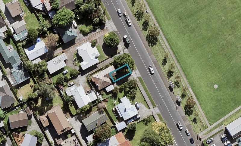 2/216 Rosebank Road, Avondale, Auckland - Carousel 1