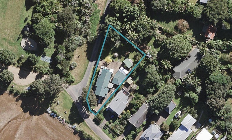 22 Mcmillan Road, Omiha, Waiheke Island - Carousel 1