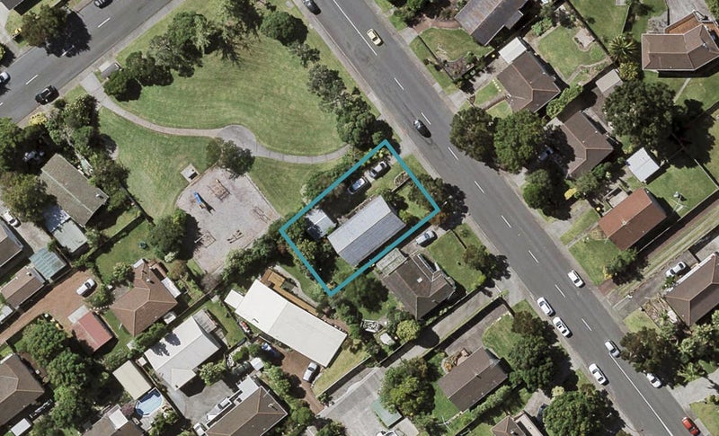 16 Meadowood Drive, Unsworth Heights, Auckland - Carousel 1