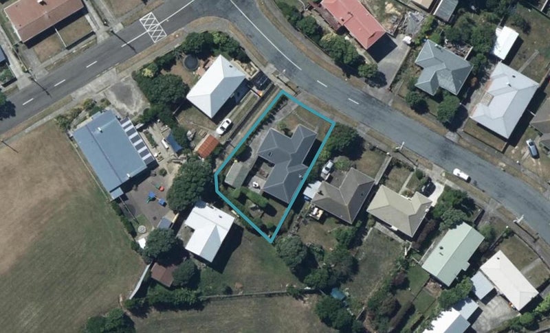 33 Paenui Street, Titahi Bay, Porirua - Carousel 1