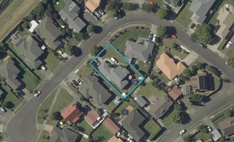 37 Dalfield Place, Highbury, Palmerston North - Carousel 1