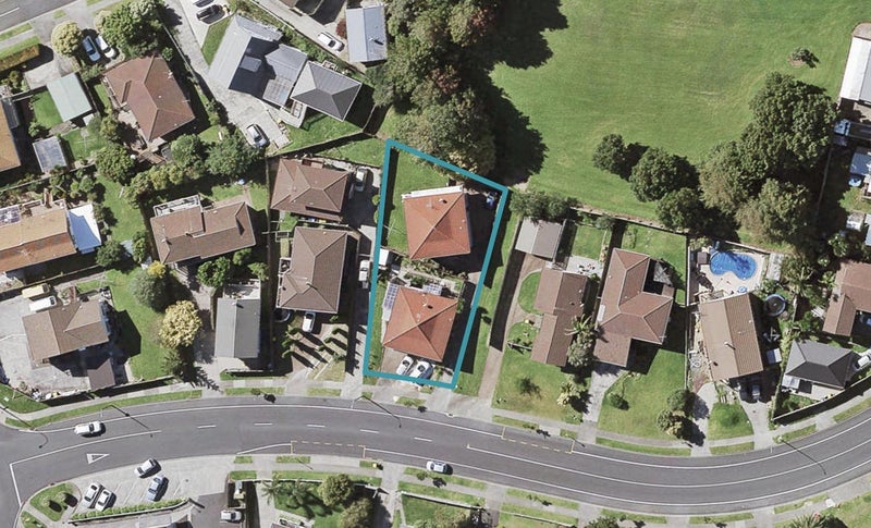 2/173 Bradbury Road, Highland Park, Auckland - Carousel 1