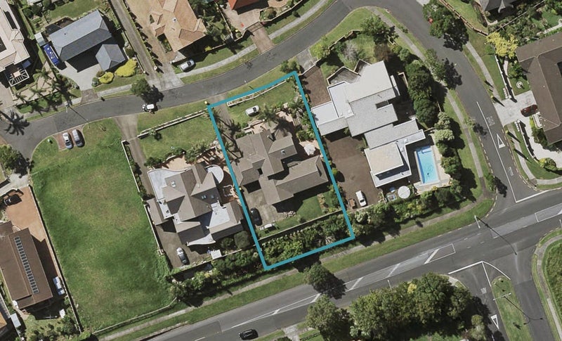 4 Rosewood Place, Goodwood Heights, Auckland - Carousel 1