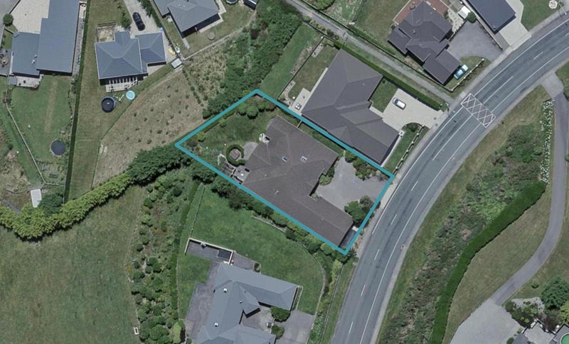 87 Bing Lucas Drive, Tawa, Wellington - Carousel 1