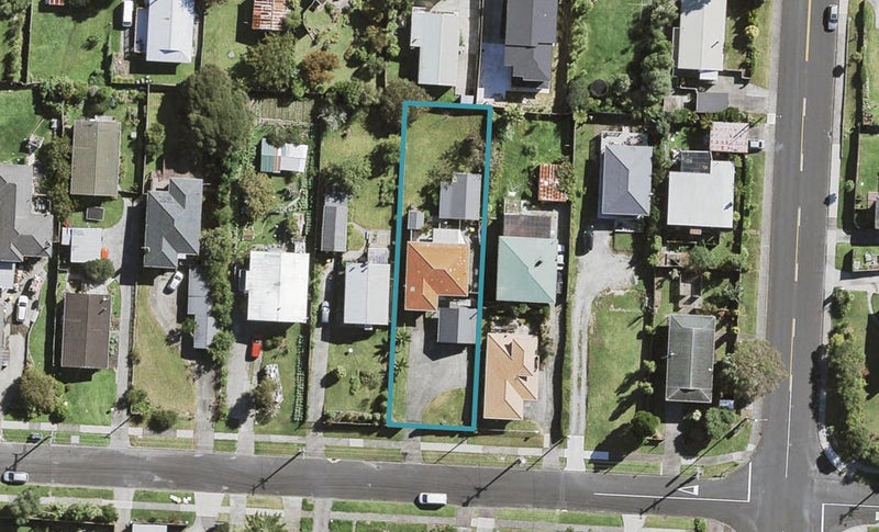 55 Routley Drive, Glen Eden, Auckland - Carousel 1