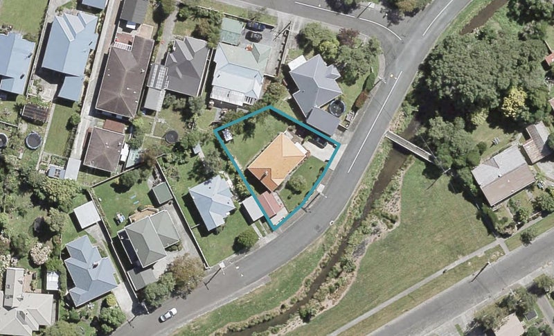 333 Riverside Drive, Waterloo, Lower Hutt - Carousel 1