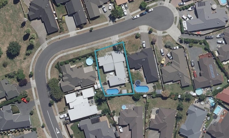 8 Burgundy Court, Rototuna, Hamilton - Carousel 1