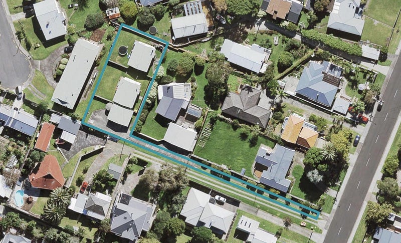 2/0 Salisbury Road, Birkdale, Auckland - Carousel 1