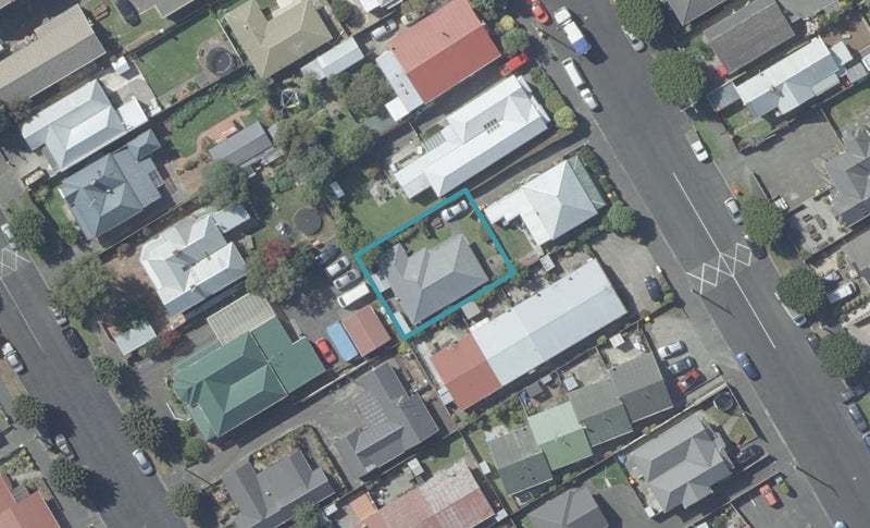 61A Law Street, Caversham, Dunedin - Carousel 1