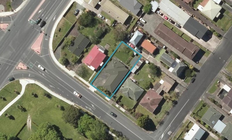 24 Central Avenue, Avenues, Whangarei - Carousel 1