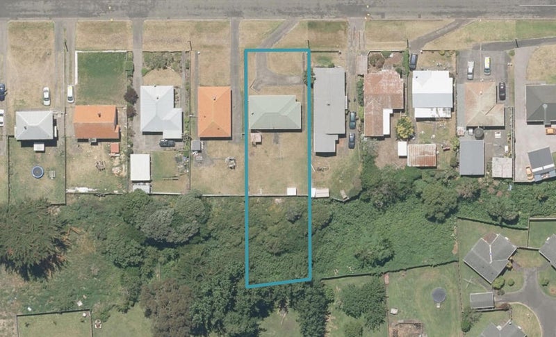67 Swiss Avenue, Gonville, Whanganui - Carousel 1
