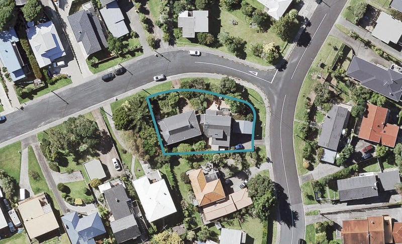 2/45 Matipo Road, Mairangi Bay, Auckland - Carousel 1