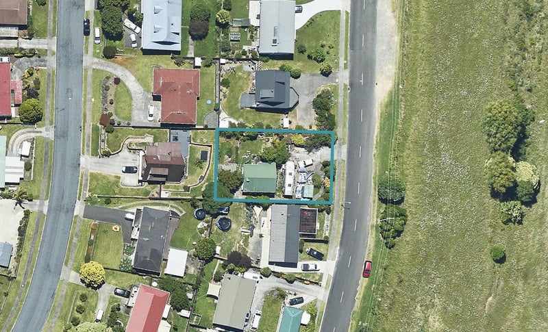 12 Ranginui Road, Welcome Bay, Tauranga - Carousel 1